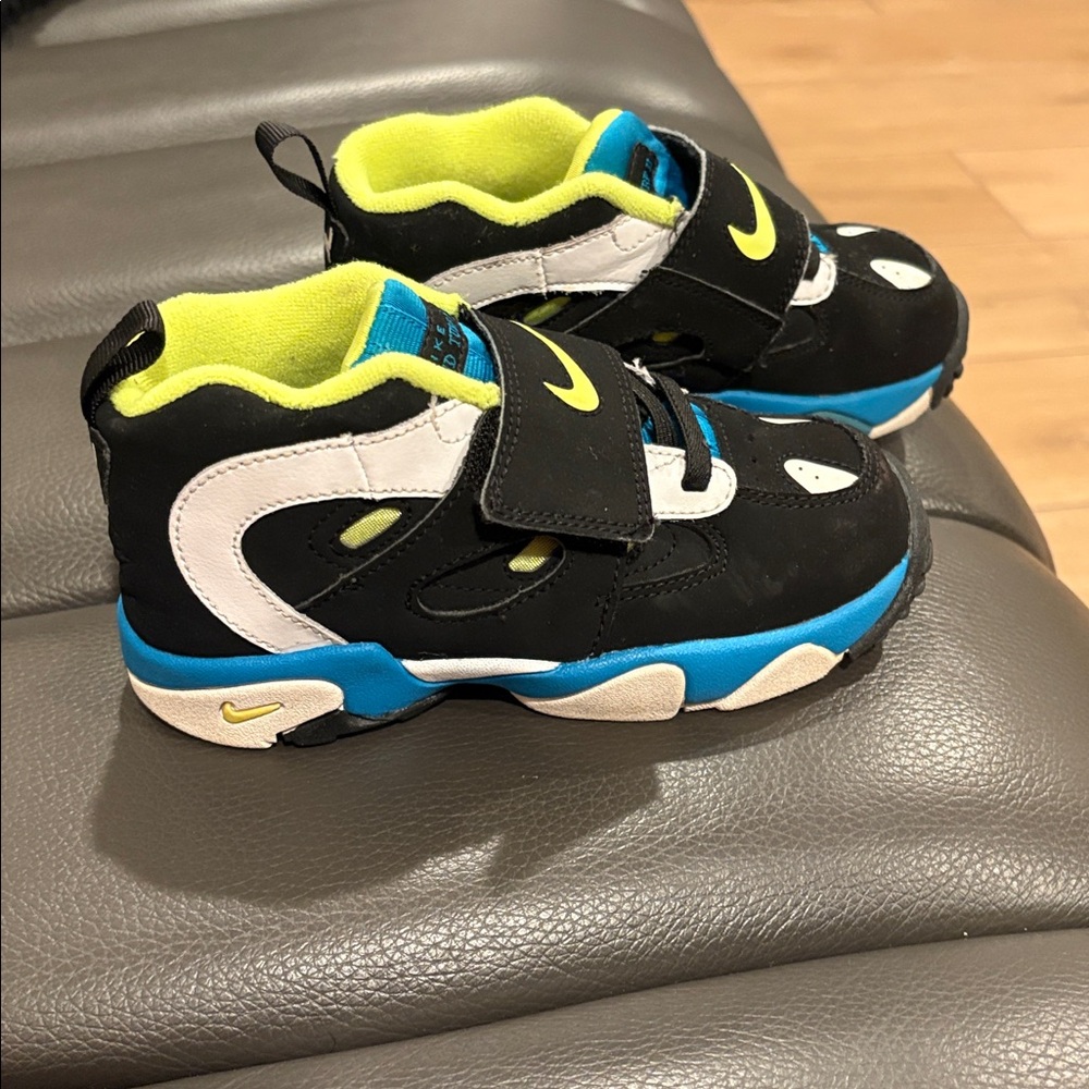 Nike Air Diamond Turf 11 Shoes Size 10C - Picture 3 of 11